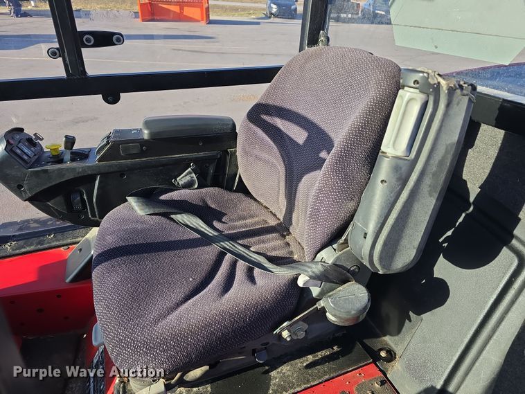 image for item EH8723 2011 Toro Groundsmaster 4110-D lawn mower