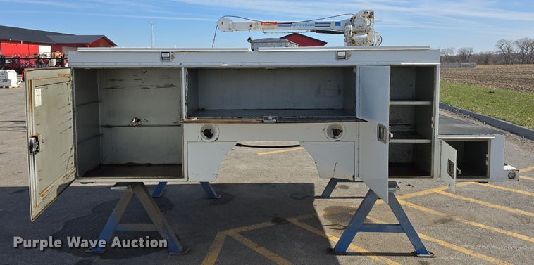 image for item EH8738 Service truck bed