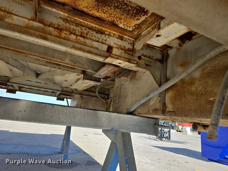 image for item EH8738 Service truck bed