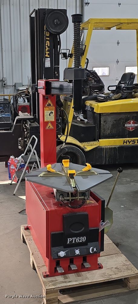 image for item EH8741 Powertek PT-620 tire changer