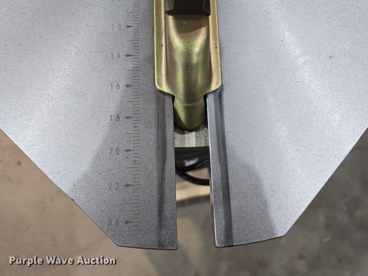 image for item EH8741 Powertek PT-620 tire changer