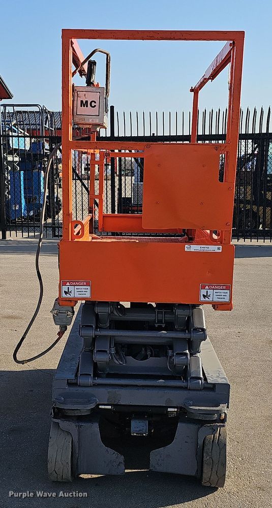 image for item EH8765 2019 SkyJack SJIII 3219 scissor lift