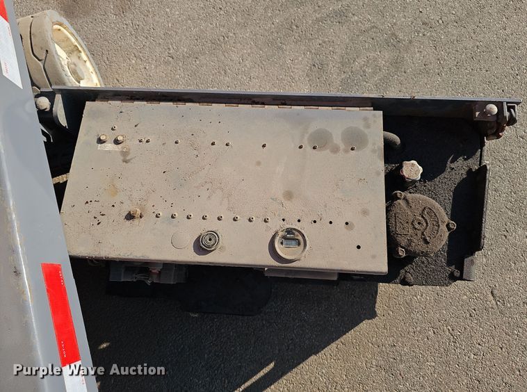 image for item EH8765 2019 SkyJack SJIII 3219 scissor lift