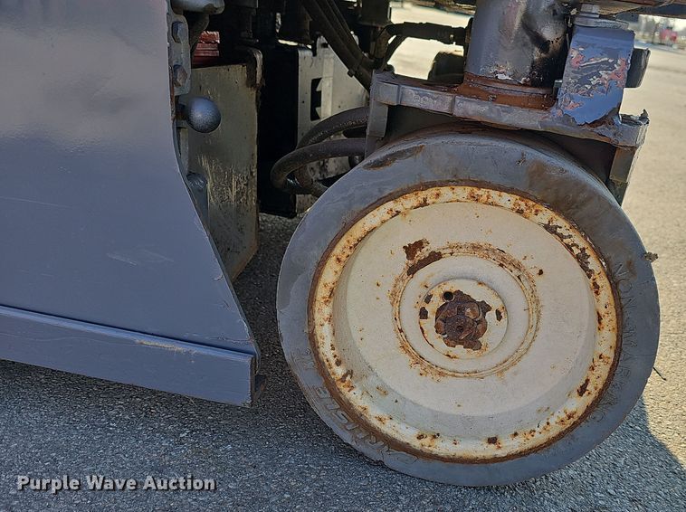 image for item EH8765 2019 SkyJack SJIII 3219 scissor lift