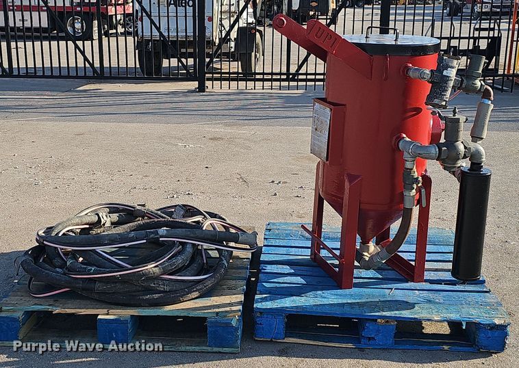 image for item EH8770 2011 Marco UPI 5613 sand blaster