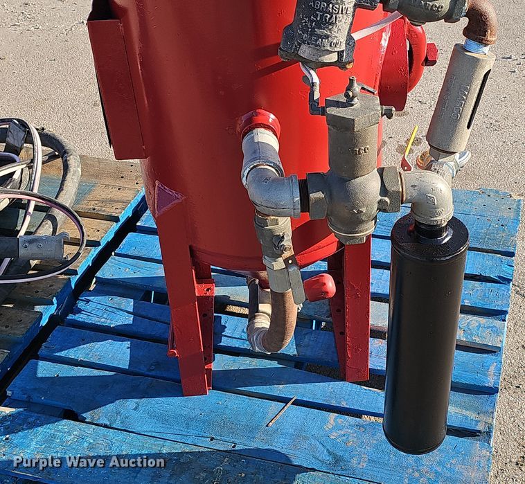 image for item EH8770 2011 Marco UPI 5613 sand blaster