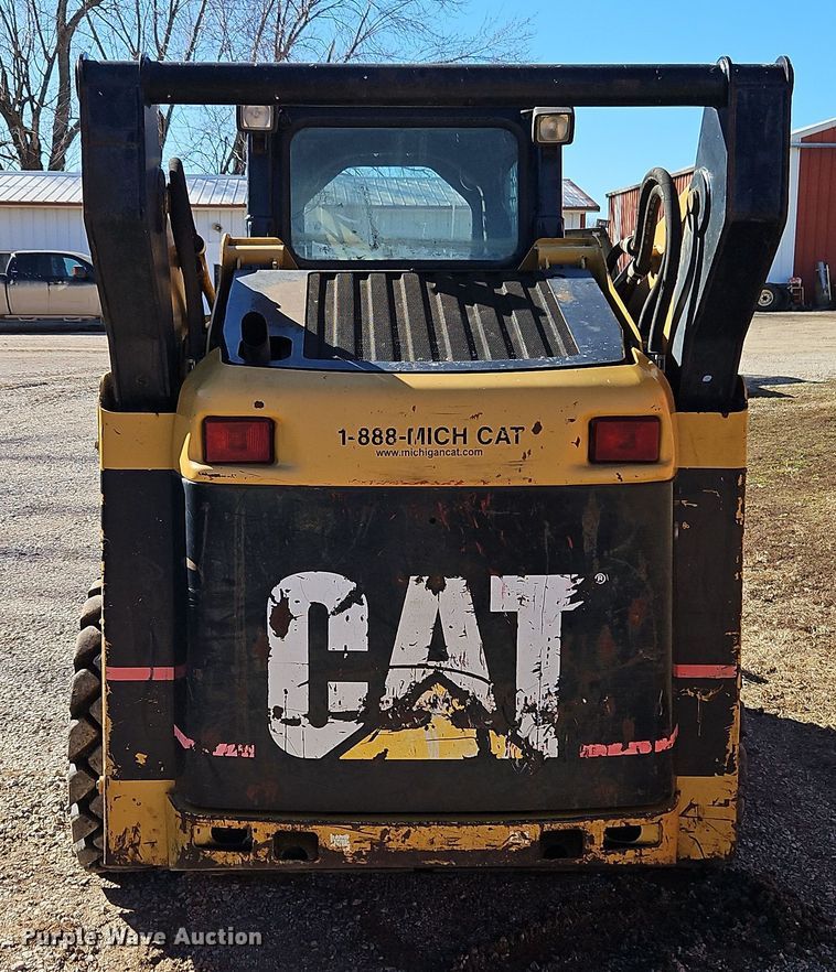image for item EI8840 2006 Caterpillar 262B skid steer loader