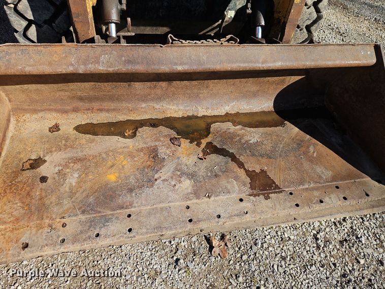 image for item EI8840 2006 Caterpillar 262B skid steer loader