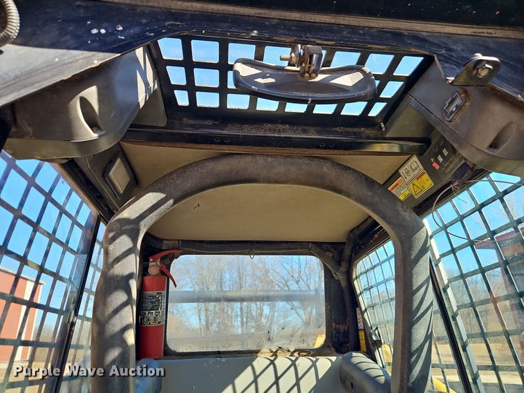 image for item EI8840 2006 Caterpillar 262B skid steer loader