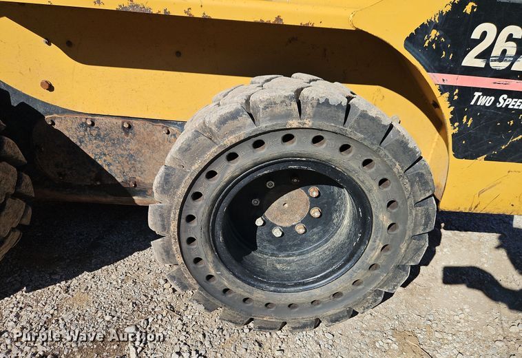 image for item EI8840 2006 Caterpillar 262B skid steer loader