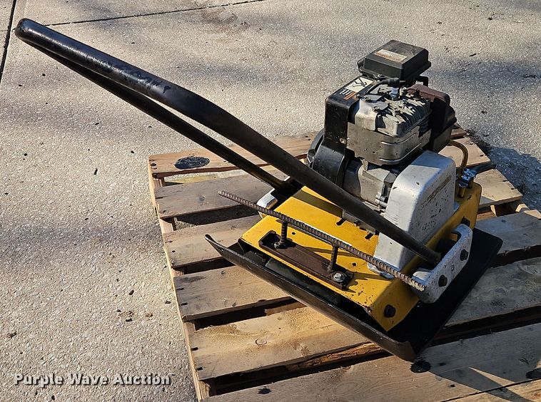 image for item EI8862 Koehring P9B plate compactor