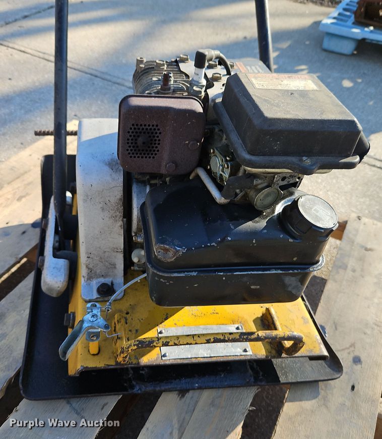 image for item EI8862 Koehring P9B plate compactor