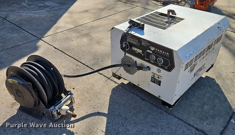 image for item EI8866 Vanair Viper air compressor