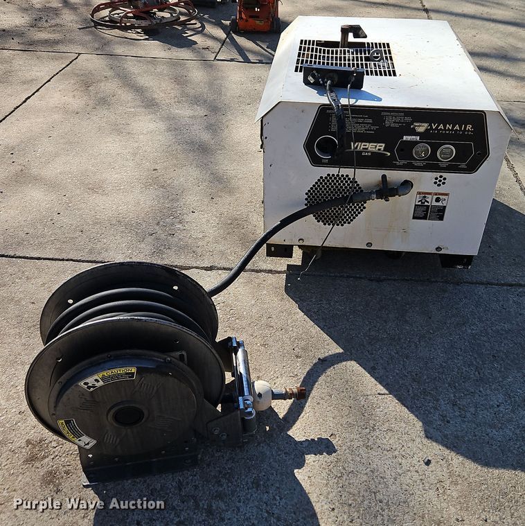 image for item EI8866 Vanair Viper air compressor