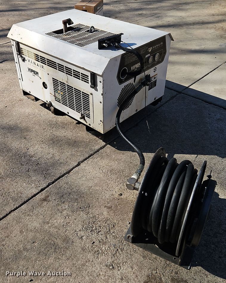 image for item EI8866 Vanair Viper air compressor