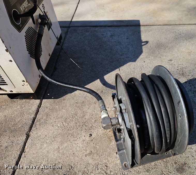 image for item EI8866 Vanair Viper air compressor