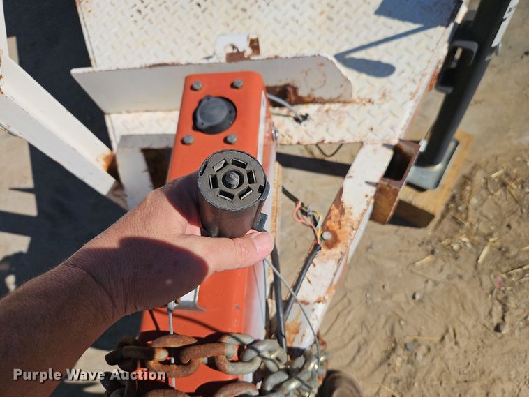 image for item EI8868 1998 Kodiak equipment trailer