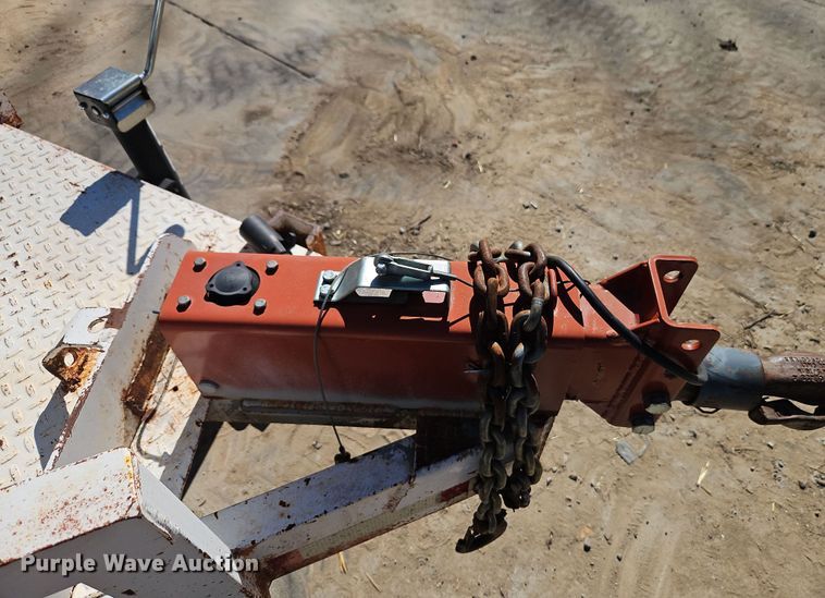 image for item EI8868 1998 Kodiak equipment trailer