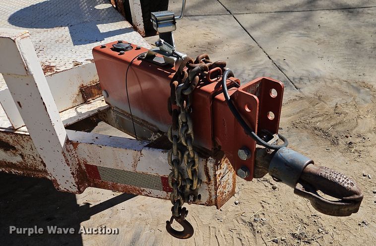 image for item EI8868 1998 Kodiak equipment trailer