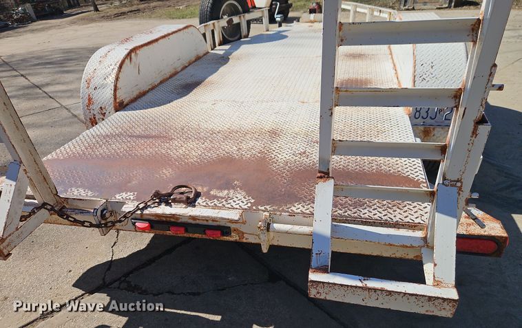 image for item EI8868 1998 Kodiak equipment trailer