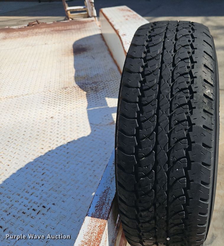 image for item EI8868 1998 Kodiak equipment trailer