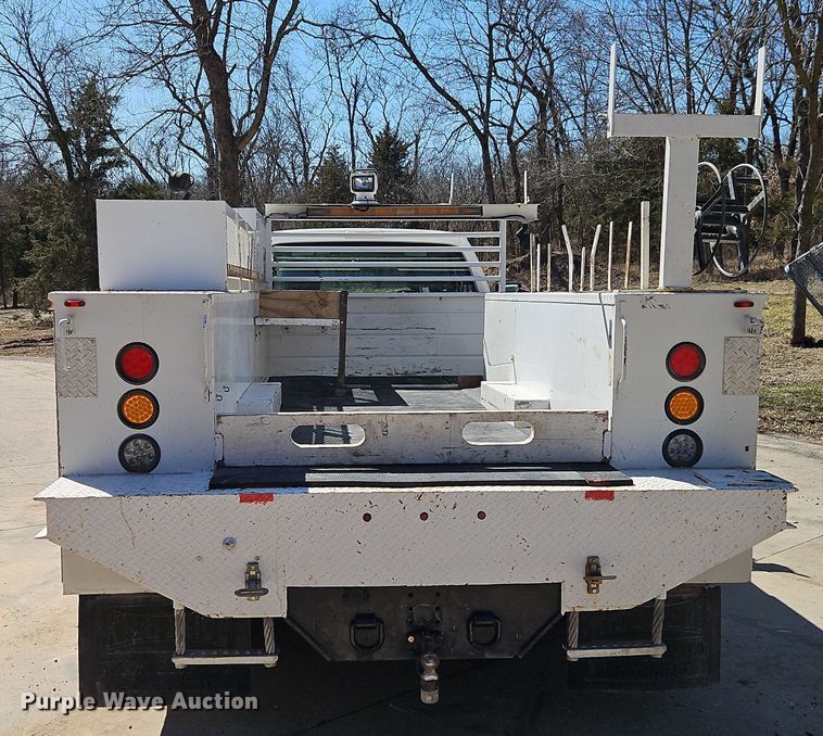 image for item EI8869 2013 Ford F550 XL Super Duty utility / service truck