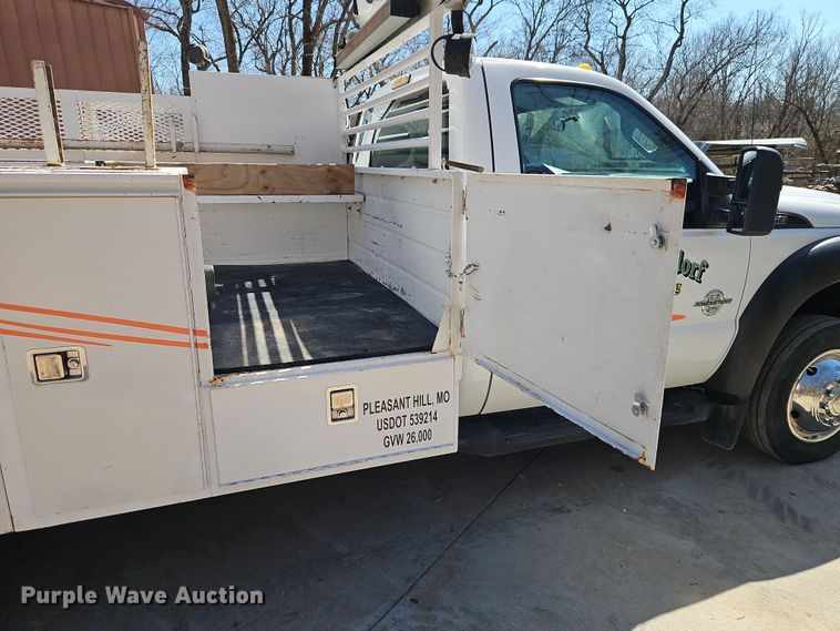 image for item EI8869 2013 Ford F550 XL Super Duty utility / service truck