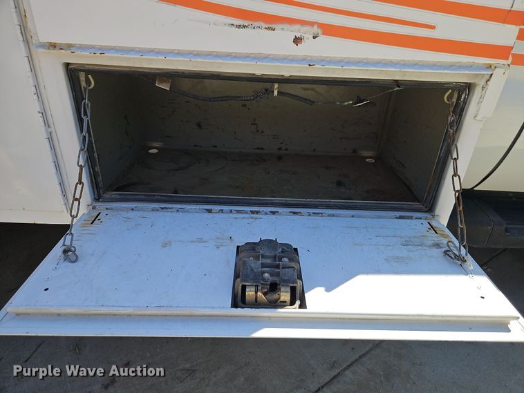 image for item EI8869 2013 Ford F550 XL Super Duty utility / service truck