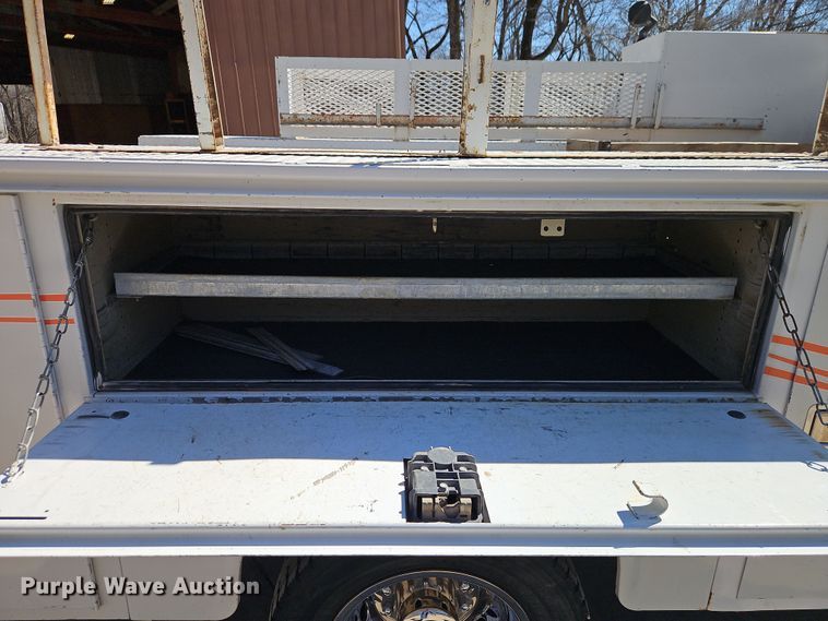 image for item EI8869 2013 Ford F550 XL Super Duty utility / service truck