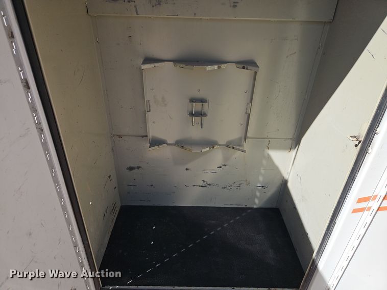 image for item EI8869 2013 Ford F550 XL Super Duty utility / service truck