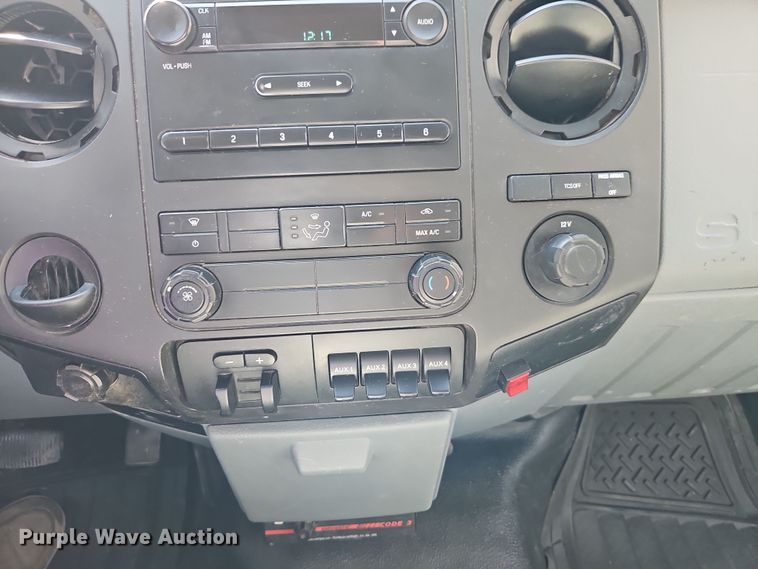 image for item EI8869 2013 Ford F550 XL Super Duty utility / service truck