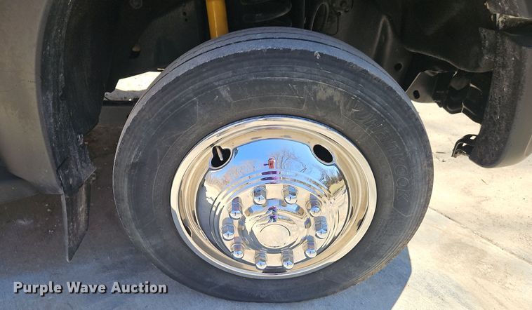 image for item EI8869 2013 Ford F550 XL Super Duty utility / service truck