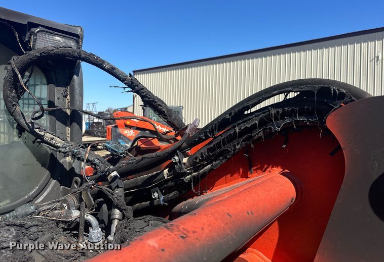 image for item EK0462 Kubota SVL97-2 tracked skid steer loader