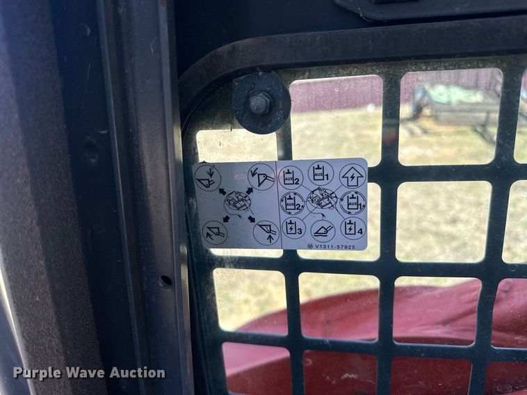 image for item EK0462 Kubota SVL97-2 tracked skid steer loader