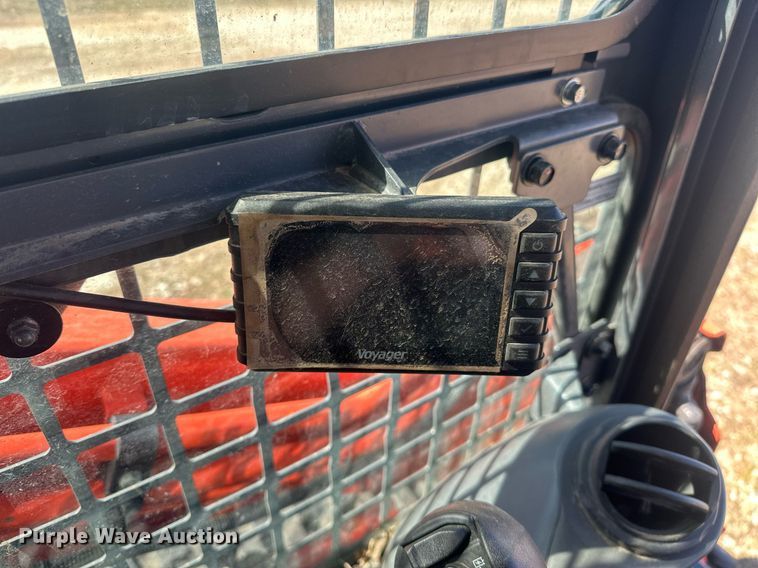 image for item EK0462 Kubota SVL97-2 tracked skid steer loader