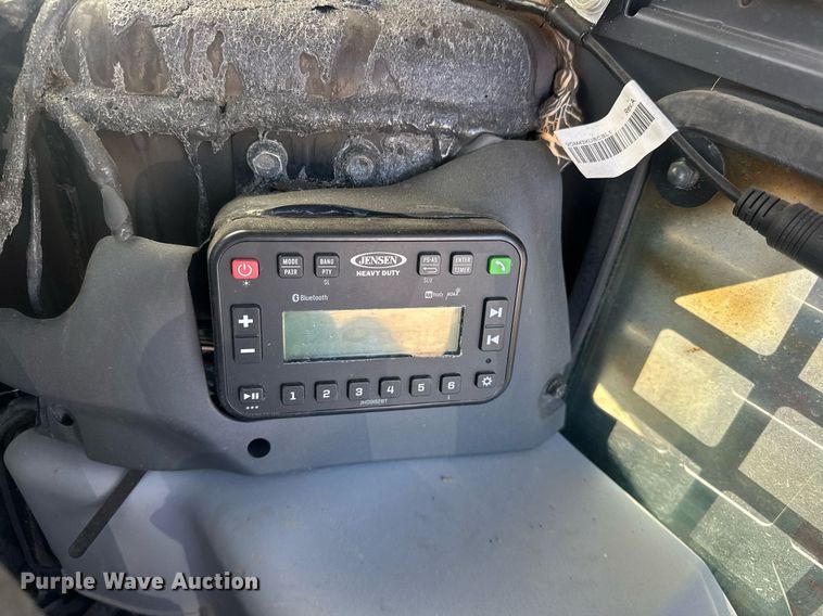 image for item EK0462 Kubota SVL97-2 tracked skid steer loader