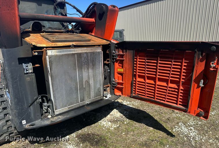 image for item EK0462 Kubota SVL97-2 tracked skid steer loader