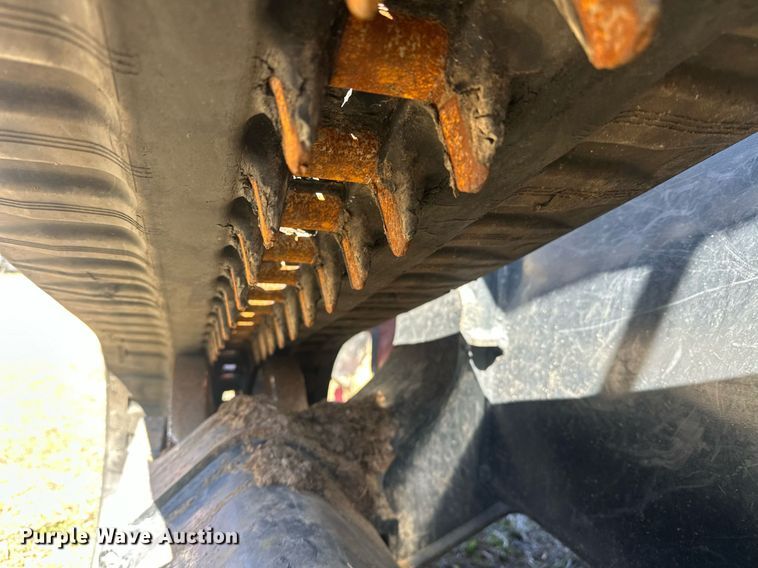 image for item EK0462 Kubota SVL97-2 tracked skid steer loader