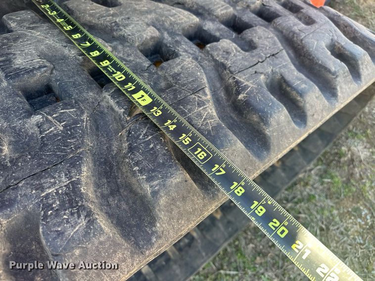 image for item EK0462 Kubota SVL97-2 tracked skid steer loader