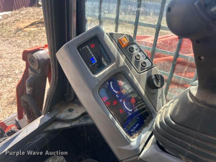 image for item EK0463 2023 Kubota SVL97-2 tracked skid steer loader