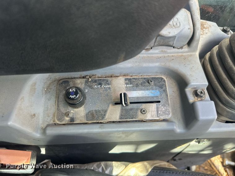 image for item EK0463 2023 Kubota SVL97-2 tracked skid steer loader