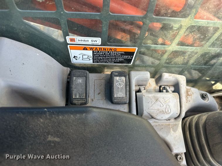 image for item EK0463 2023 Kubota SVL97-2 tracked skid steer loader