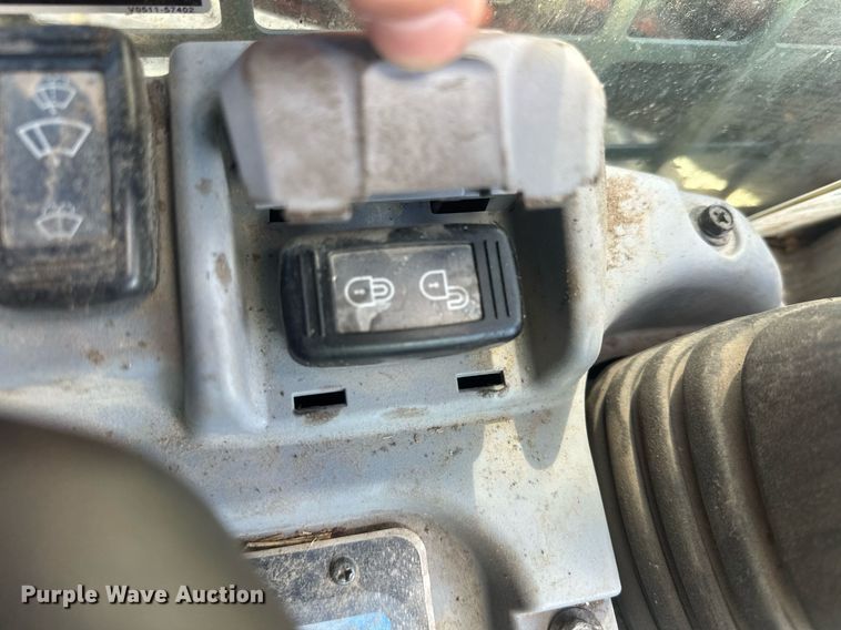 image for item EK0463 2023 Kubota SVL97-2 tracked skid steer loader