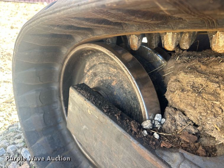 image for item EK0463 2023 Kubota SVL97-2 tracked skid steer loader