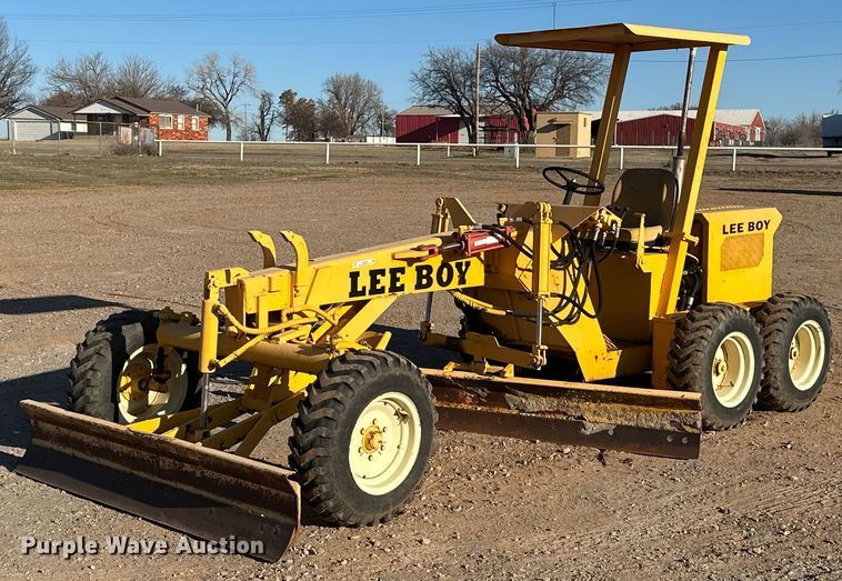 image for item EK0479 LeeBoy motor grader