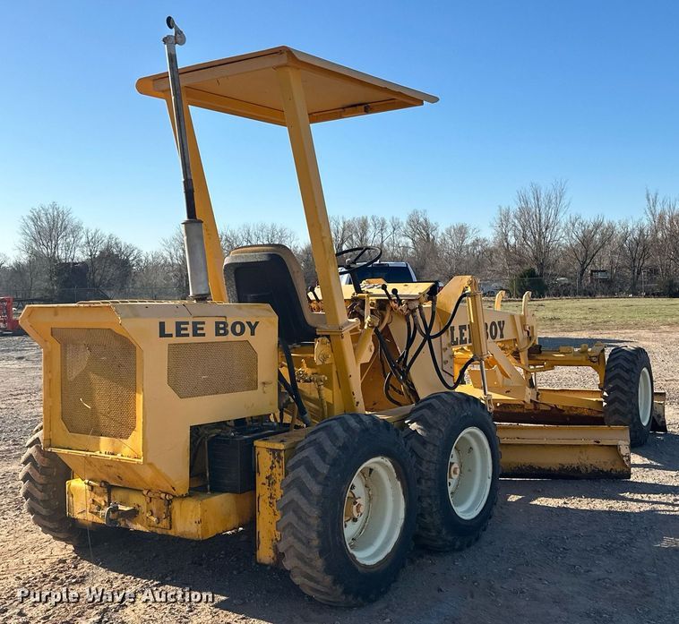 image for item EK0479 LeeBoy motor grader