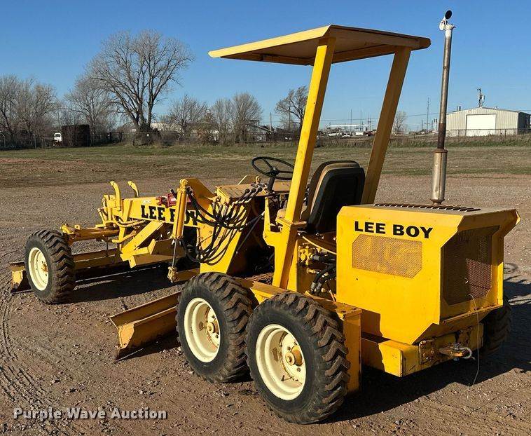image for item EK0479 LeeBoy motor grader