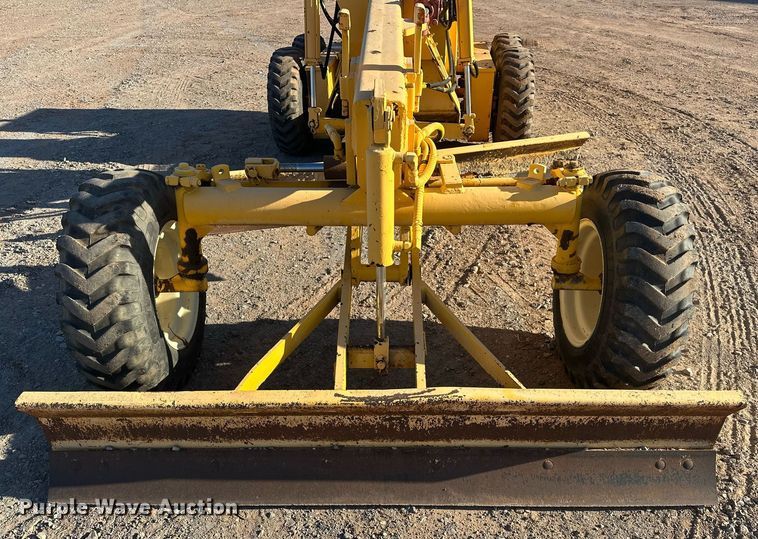image for item EK0479 LeeBoy motor grader
