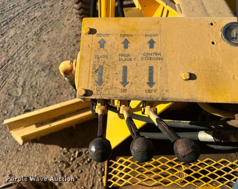 image for item EK0479 LeeBoy motor grader