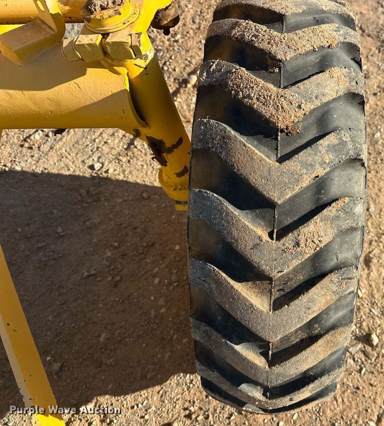 image for item EK0479 LeeBoy motor grader